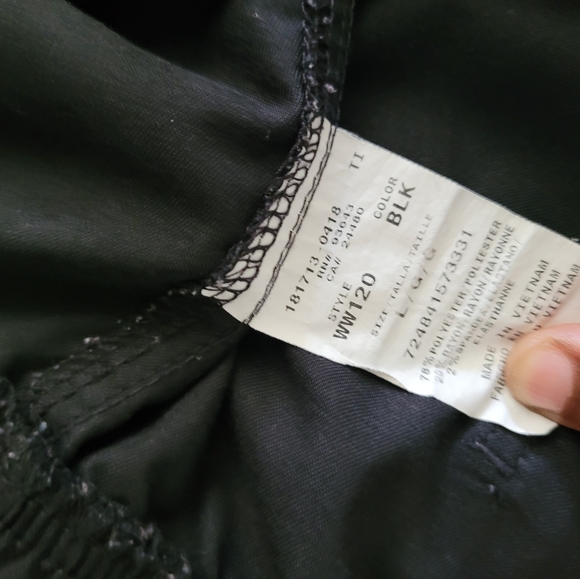 Black Scrubs. Top and bottom - Picture 8 of 8